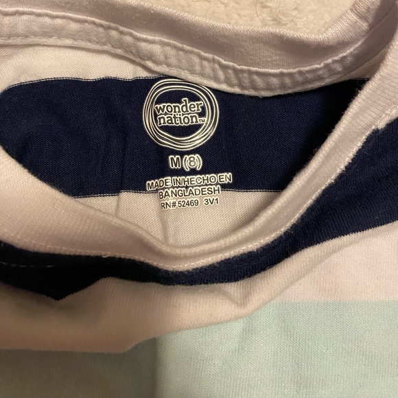 Boys size 8 short sleeve shirt - Picture 2 of 2